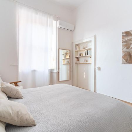 Grand Central 1845 - 2 Bedrooms Design Flat Bergamo Eksteriør bilde