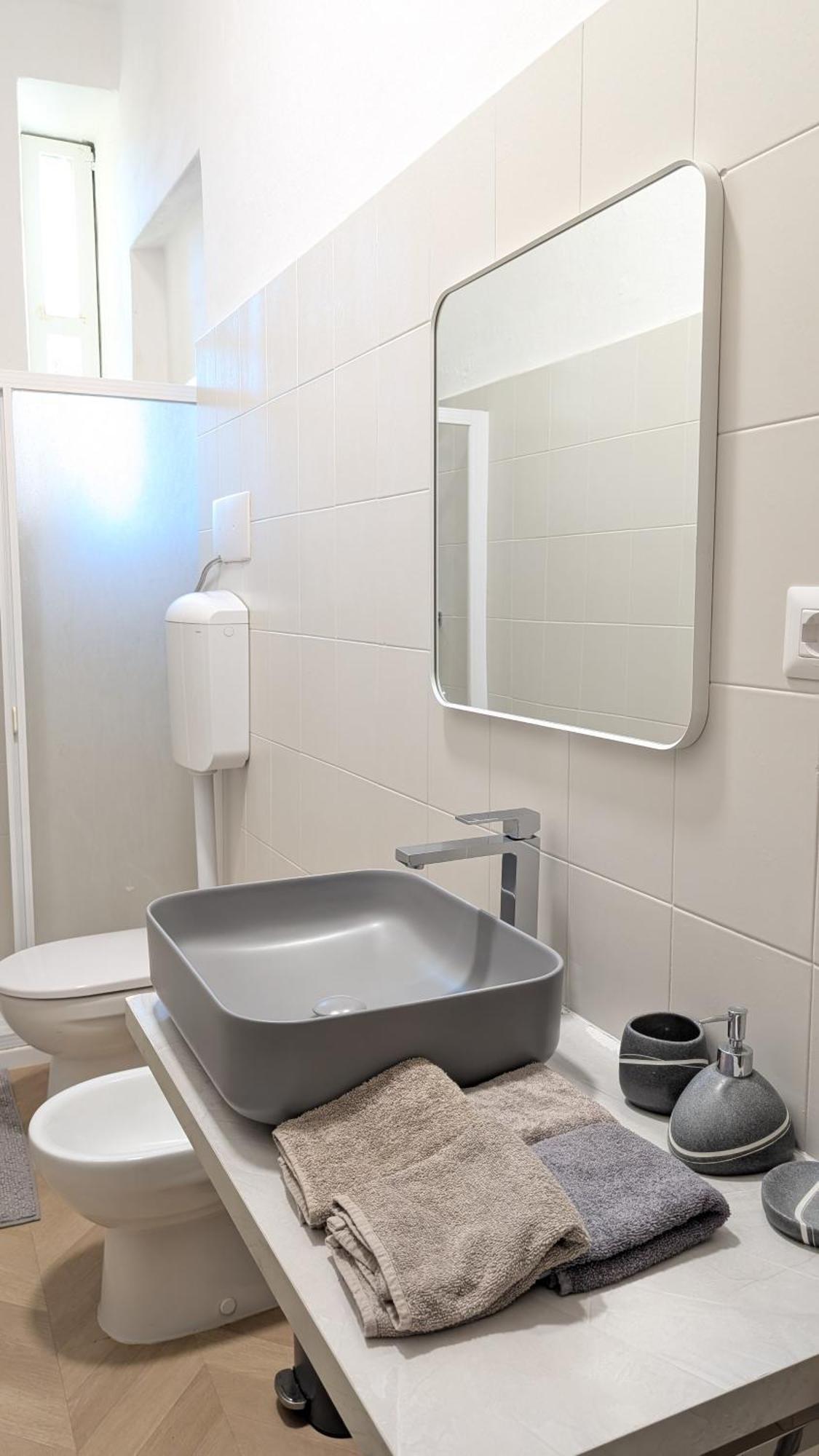 Grand Central 1845 - 2 Bedrooms Design Flat Bergamo Eksteriør bilde